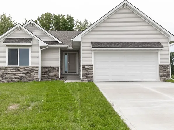 3130 Brook Landing Ct, Des Moines, IA 50317
