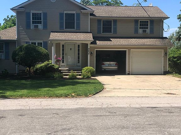 2nd image of 9437 Headlands Rd