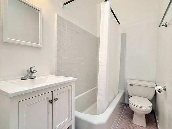5th image of 43 E 63rd St APT 4R