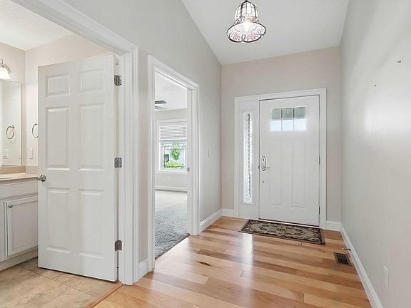 4th image of 3763 Glengevlin Way