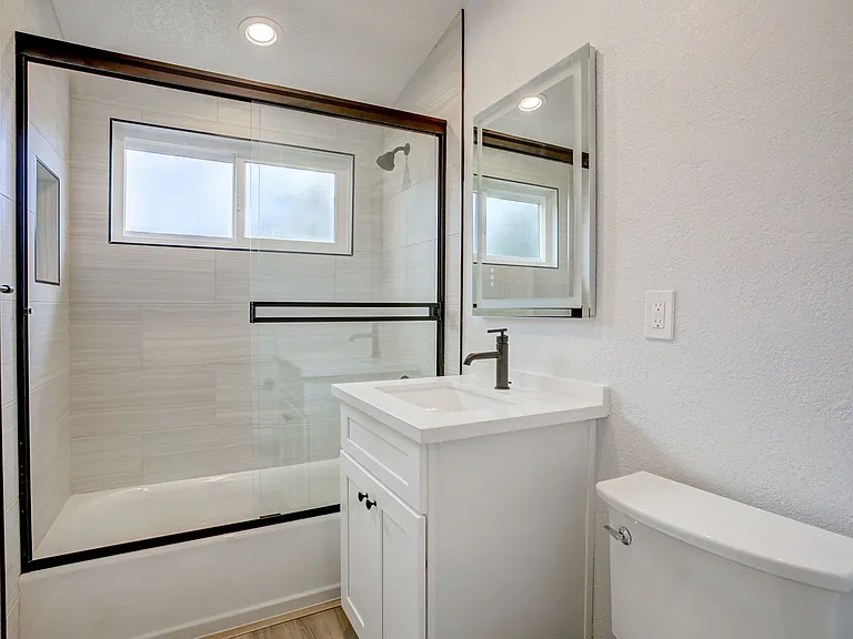 West 11th Avenue Apartment Homes — Photo 10