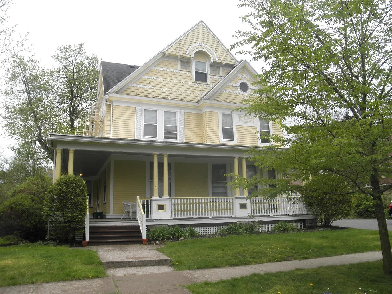 27 Reservoir Ave — Photo 1