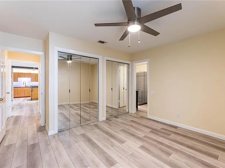 1704 Emilie Ln — Photo 8
