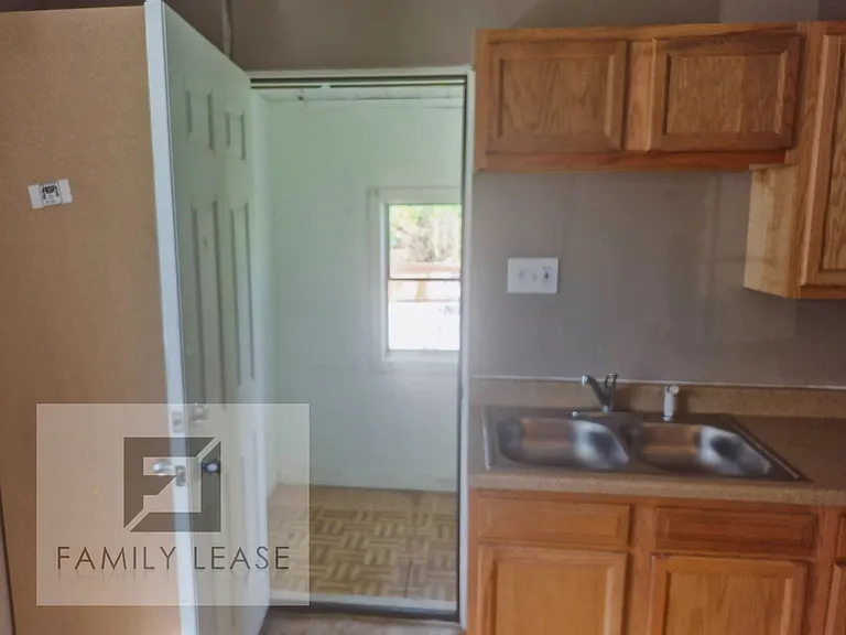 1100 Sherman Ave — Photo 11