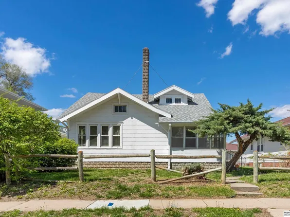 1808 Evans St, Omaha, NE 68110