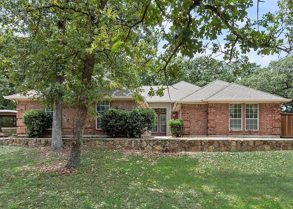 1st image of 1022 Oak Tree Dr