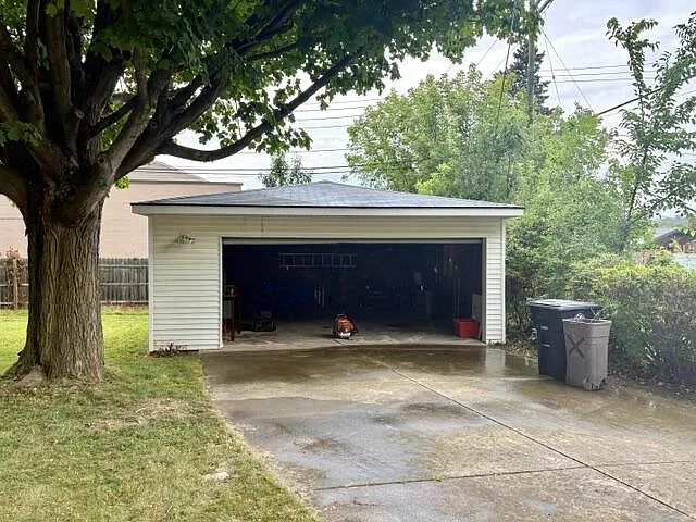 15435 Bainbridge St — Photo 14