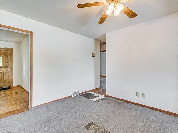 5th image of 1759 Lynn Dr