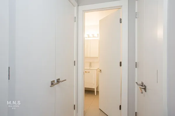 Rented by MNS | media 8