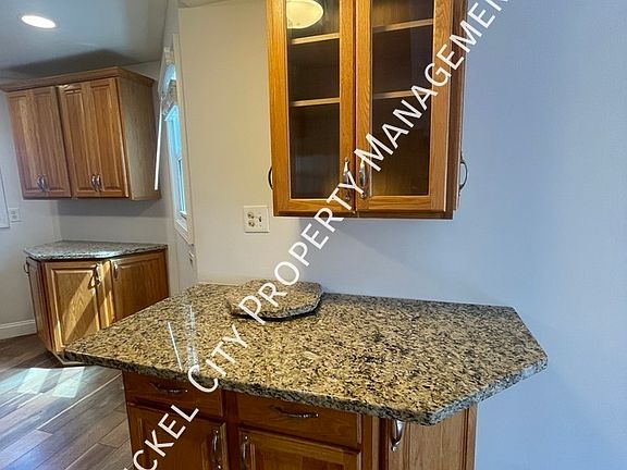 5th image of 226 Auburn Ave #1