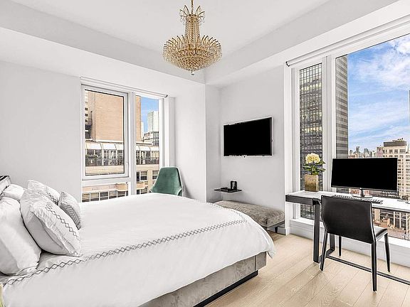 5th image of 138 E 50th St #27C