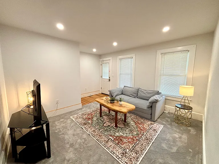 130 Woodlawn Ave #1 — Photo 13