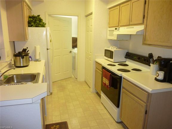4th image of 4625 Saint Croix Ln APT 1113