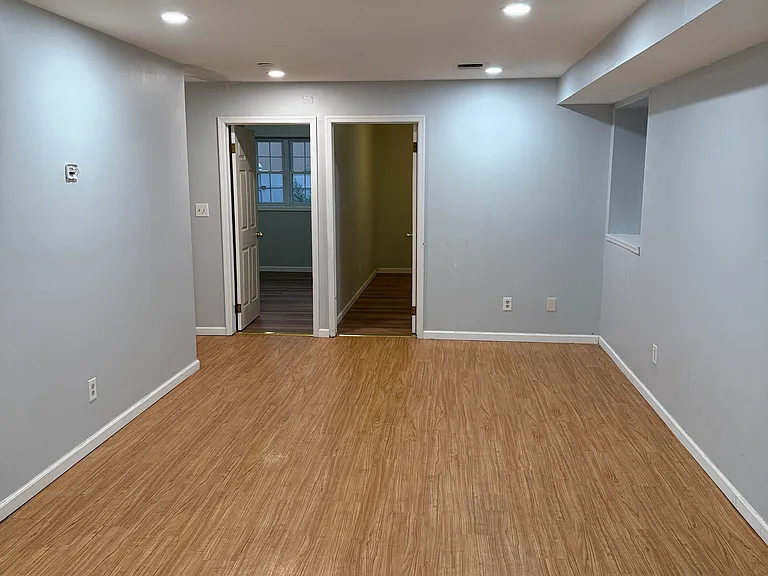 55 Chester Ave #1 — Photo 10