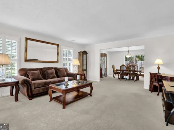 6423 Deerings Ln, Peachtree Corners, GA 30092