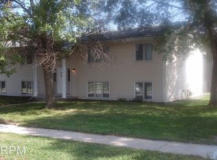 3623 Ravenwood Cir APT 2, Waterloo, IA 50702