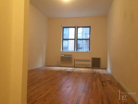 4th image of 420 E 82nd St APT 4G