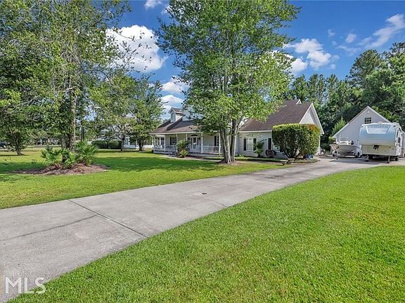 2nd image of 176 Wood Crest Cir