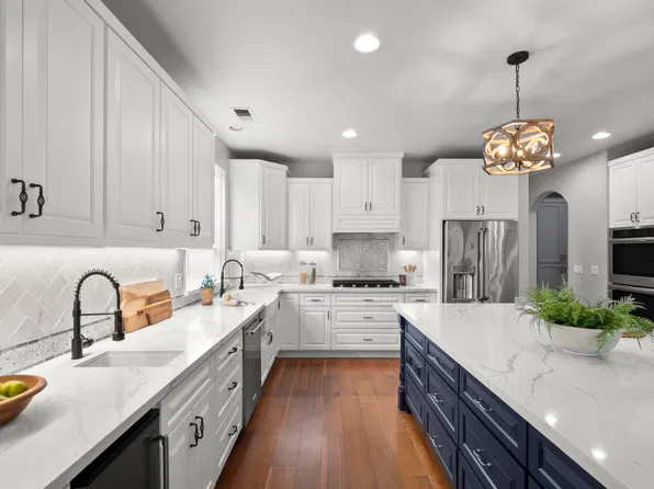 2433 Trenton Avenue, Clovis, CA 93619