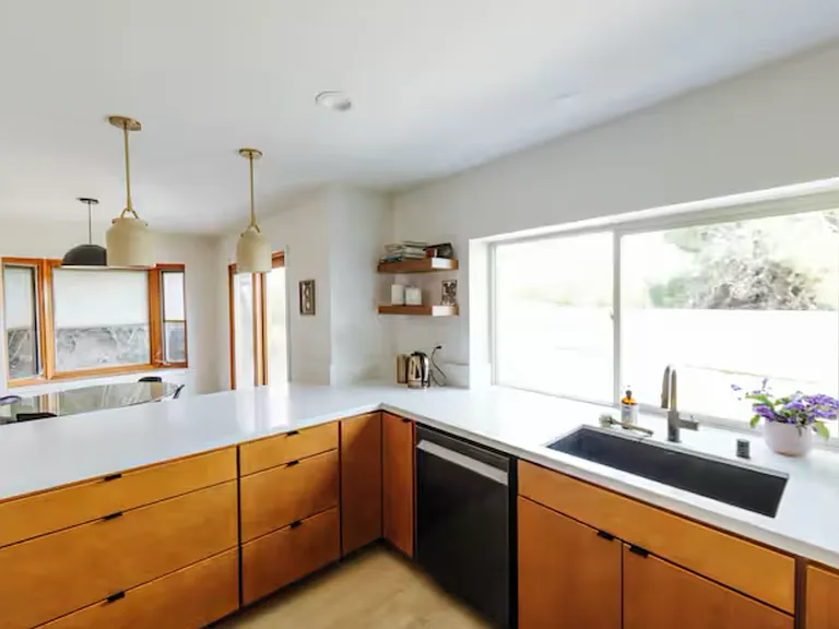 3557 Seafarer Dr — Photo 8