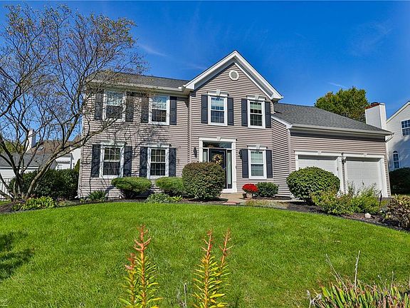 2nd image of 2305 Hannahs Ln