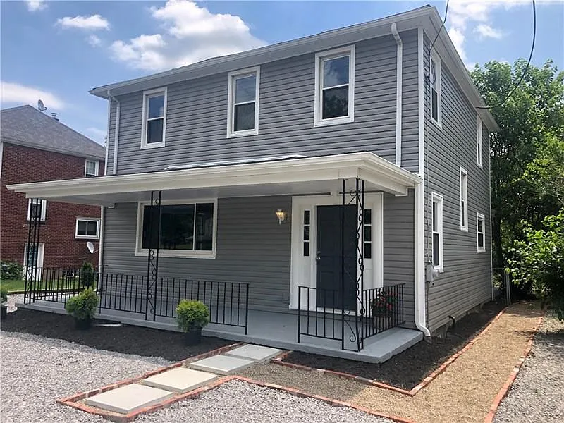 426 Bairdford Rd photo 1