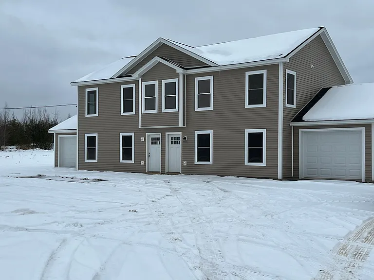 657 Pinetree Rd — Photo 3