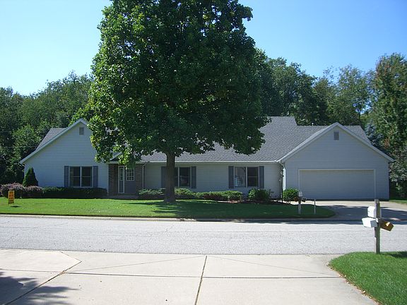 2nd image of 51661 Waterford Ln