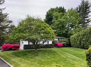 6 Preston Ct, Glen Cove, NY 11542