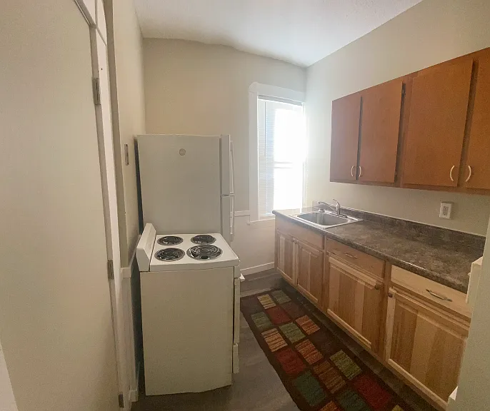 618 10th Ave N #3 — Photo 5