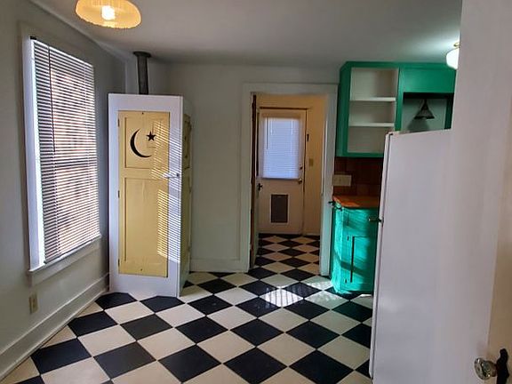 5th image of 113 Beal St