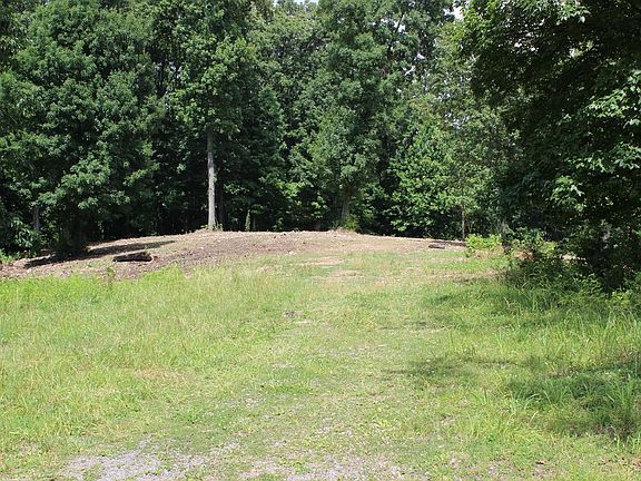 3rd image of 740 Valhalla Ln