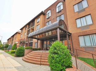 95 Essex Dr APT 4J, Staten Island, NY 10314