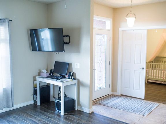 4th image of 9988 Castleberry Blvd