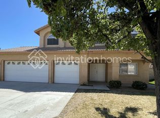 4208 Sungate Dr, Palmdale, CA 93551