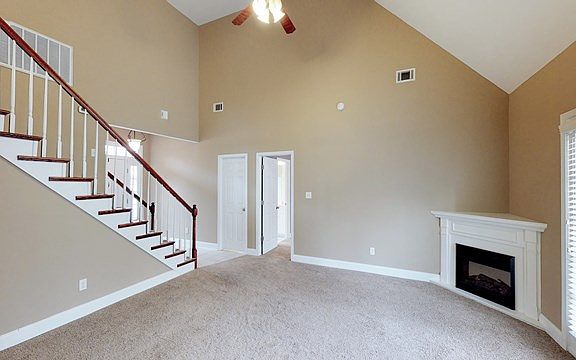 3rd image of 2922 Aylesbury Dr