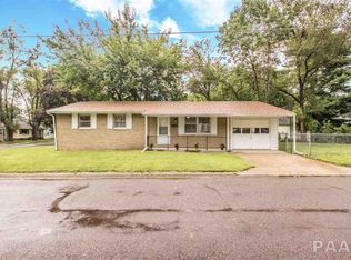1324 S 9th St, Pekin, IL