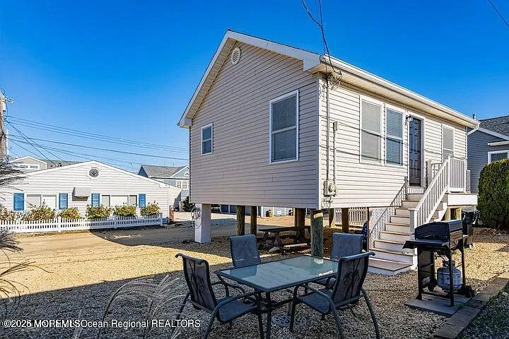 2 bed, 560 sqft, $1,950 — Photo 3