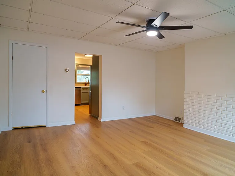 3157 Shadeland Ave — Photo 14