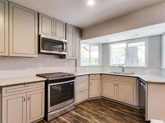 3rd image of 843 Corte Malaga Court