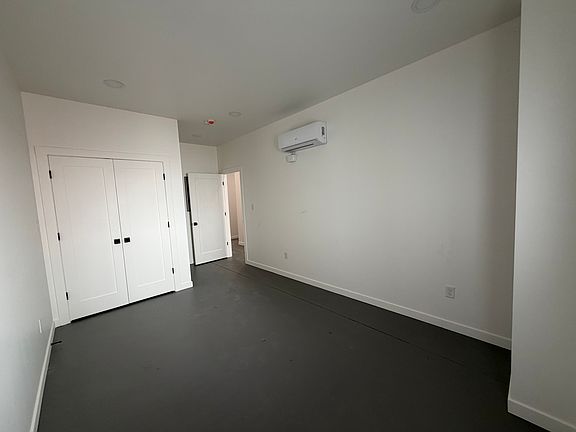 5th image of 503 N Broad St #C