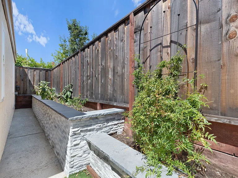 318 Lone Oak Dr — Photo 28