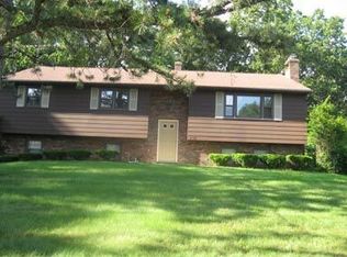 296 Sunrise Ter, Springfield, MA 01119