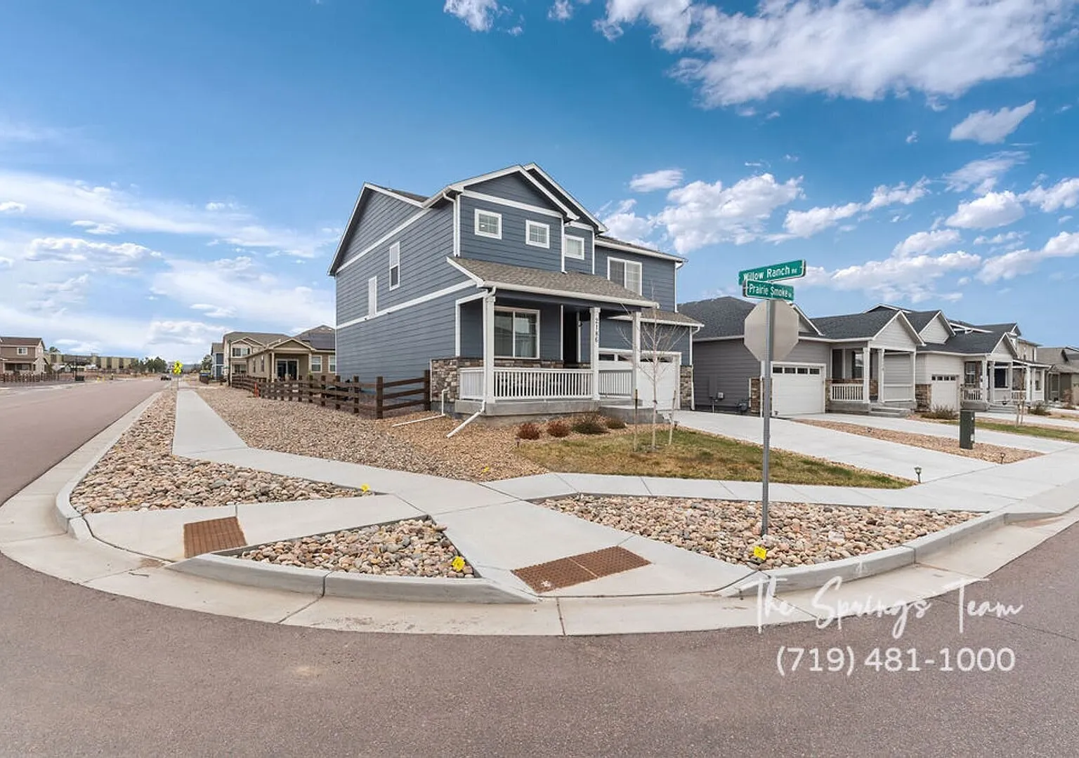 Spacious Corner Lot 5-Bedroom Home In Willow Springs Ranch — Photo 2