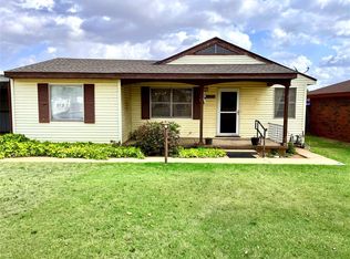 506 N Wolfley St, Elk City, OK 73644