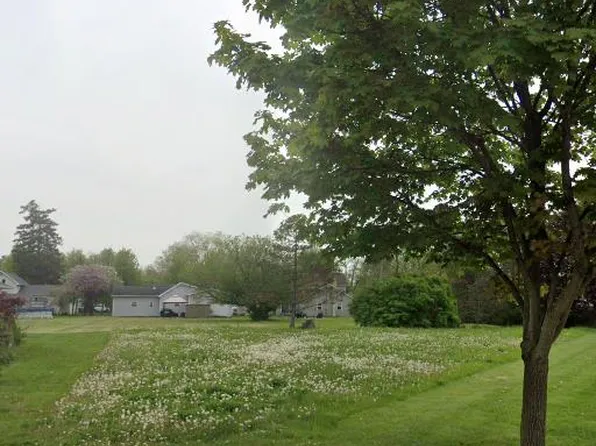 200 Penny Ln, Dundee, MI 48131