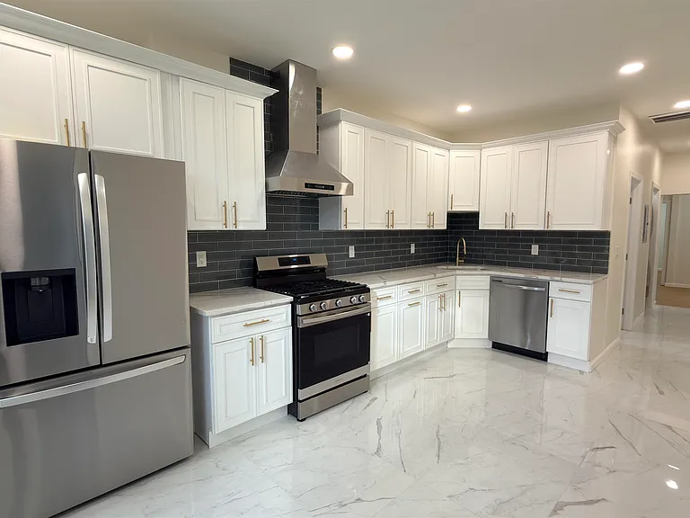 291 Avenue B #2 — Photo 1