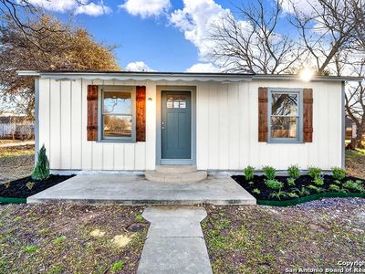 2105 Avenue T, Hondo, TX, 78861
