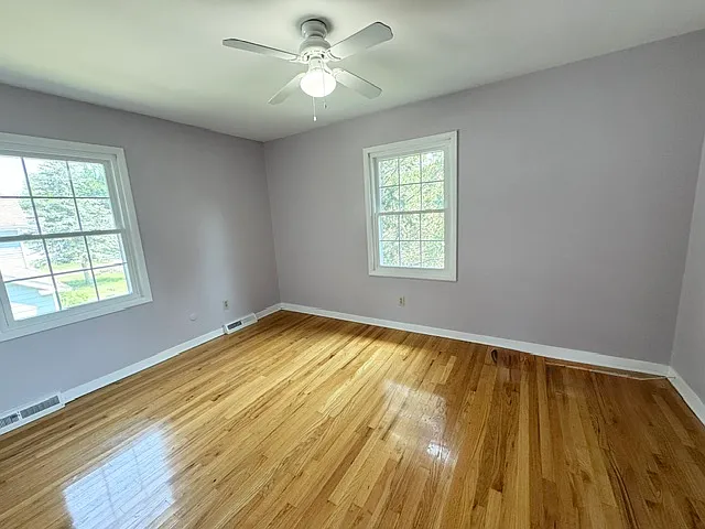 7 Regina Ct #4 — Photo 14