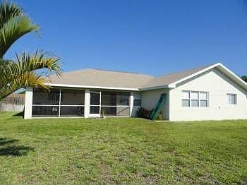 2nd image of 1233 SE 22nd Pl